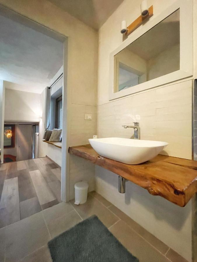 La Terrazza Naturas Con Romantica Mini Piscina Calda Sui Tetti Rossana Kültér fotó