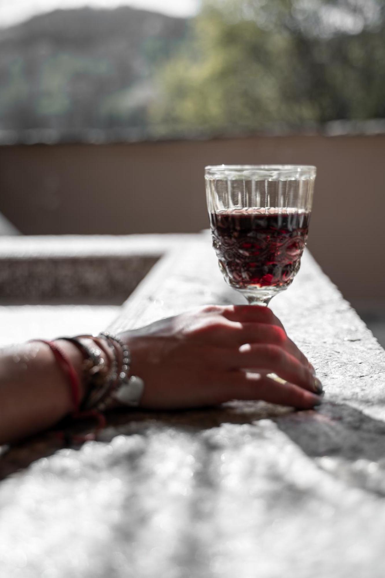 La Terrazza Naturas Con Romantica Mini Piscina Calda Sui Tetti Rossana Kültér fotó